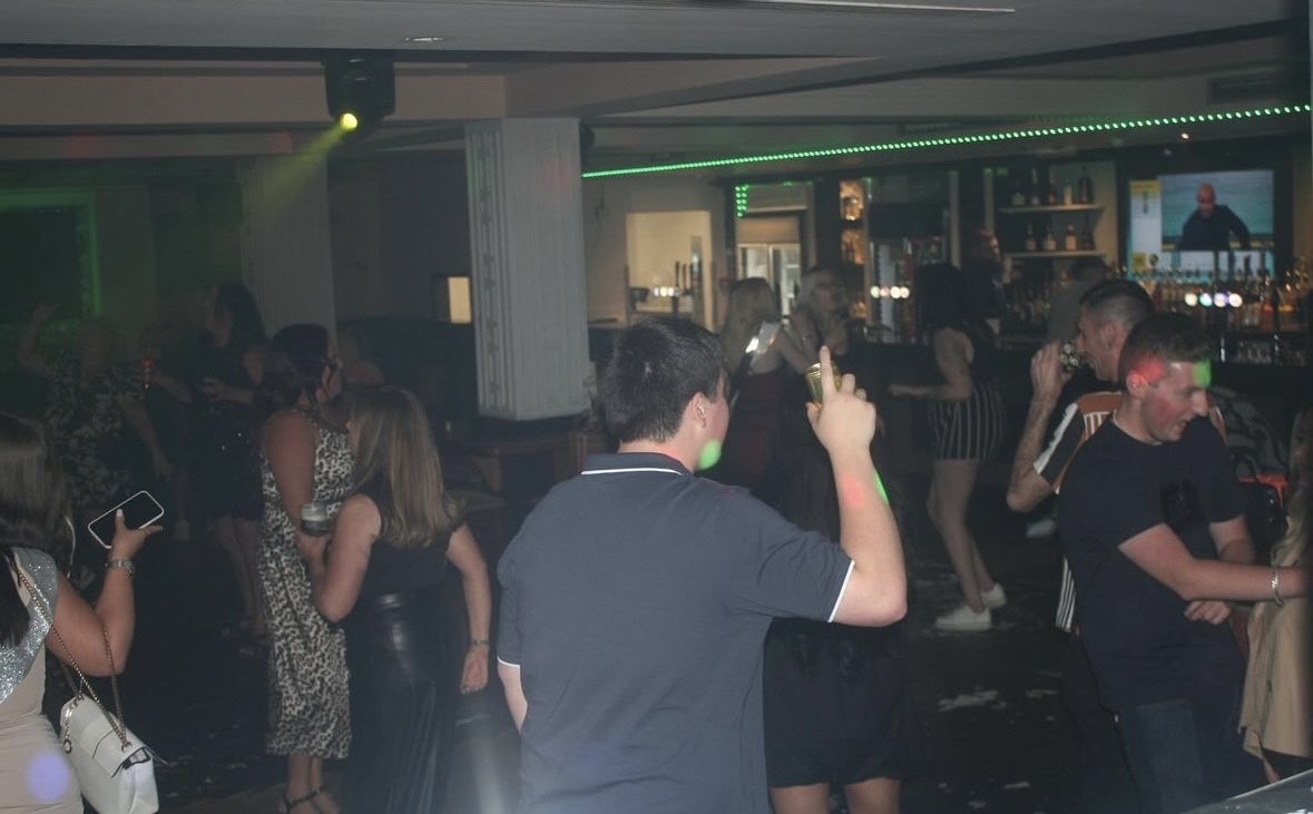 Starz 21 Bar Interior